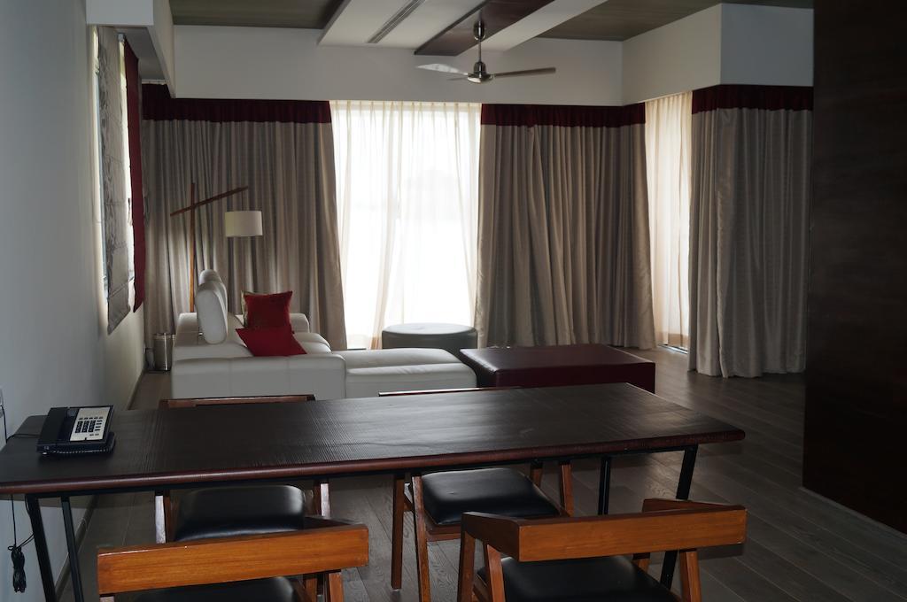 Xandari Harbour Hotell Kochi Exteriör bild