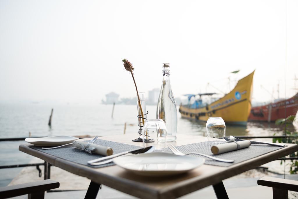 Xandari Harbour Hotell Kochi Exteriör bild